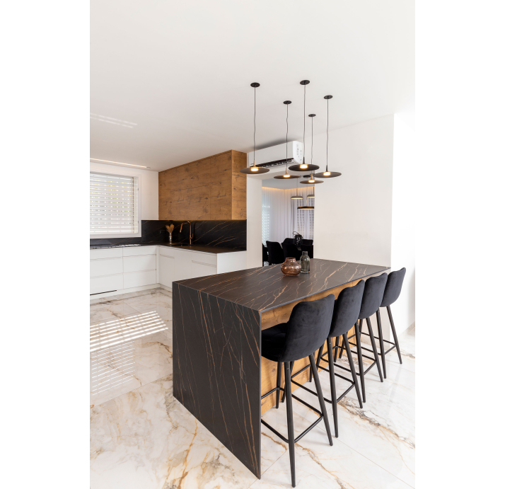 Керамогранит LAURENT BLACK 324x162x12 поверхность: Матовая (NCR10101)